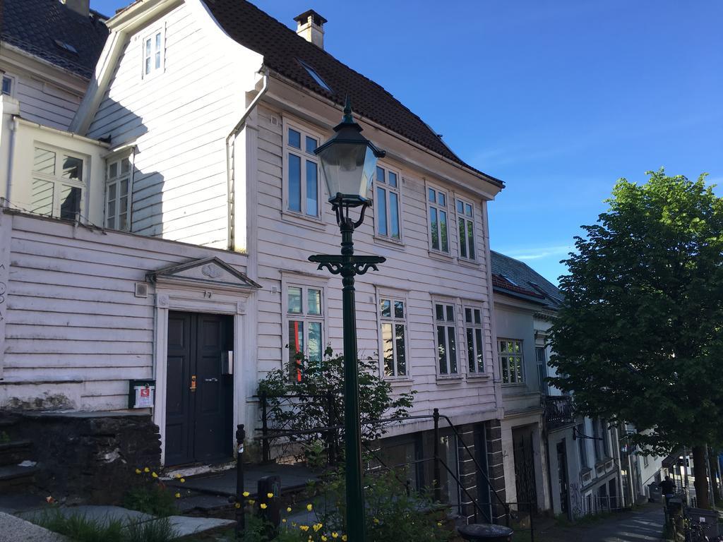 Urban Hostel Bryggen Bergen Exterior photo